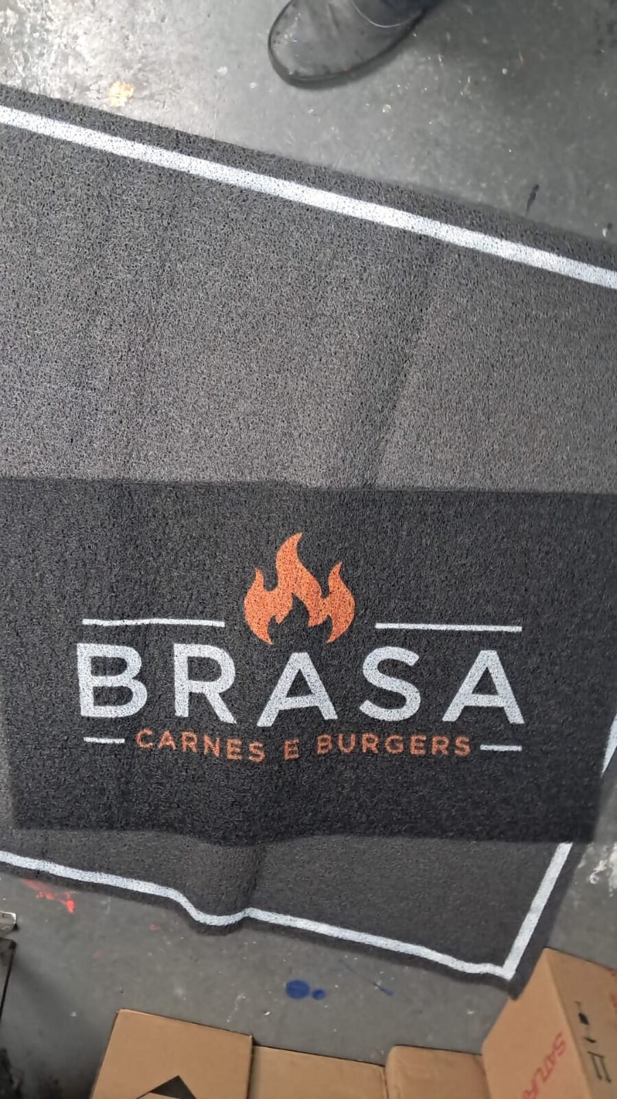 Tapete personalizado Brasa Carnes e Burgers